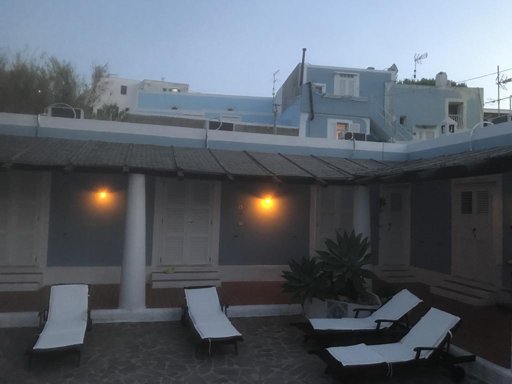 Cala Cavone Guest House Ponza Exterior photo