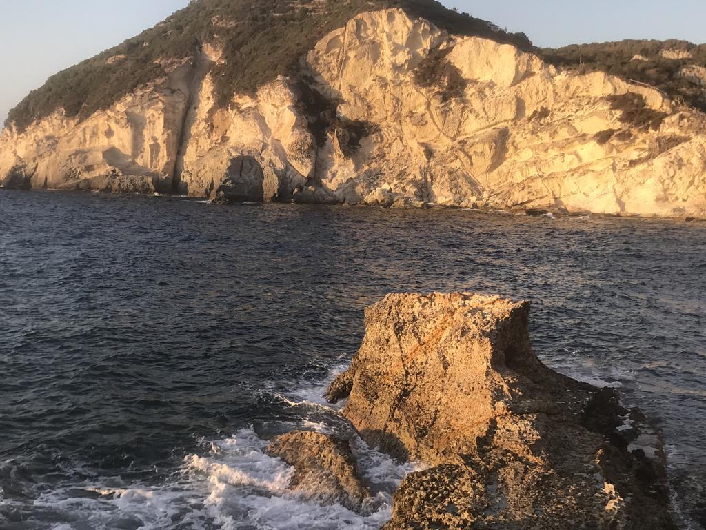 Cala Cavone Guest House Ponza Exterior photo